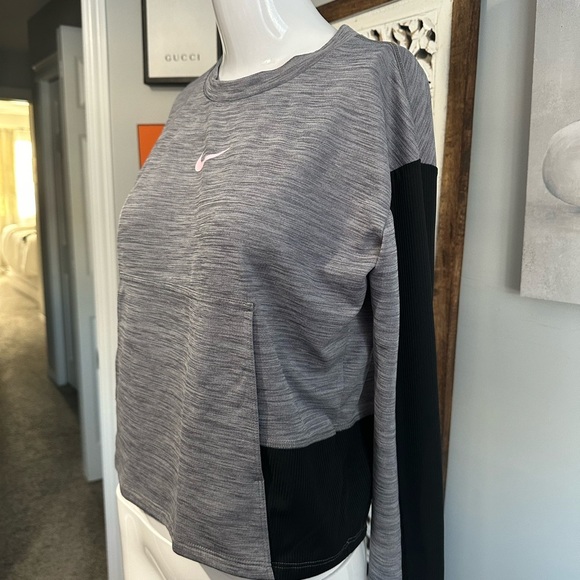 Nike Pullover Grey Size small - Picture 6 of 6